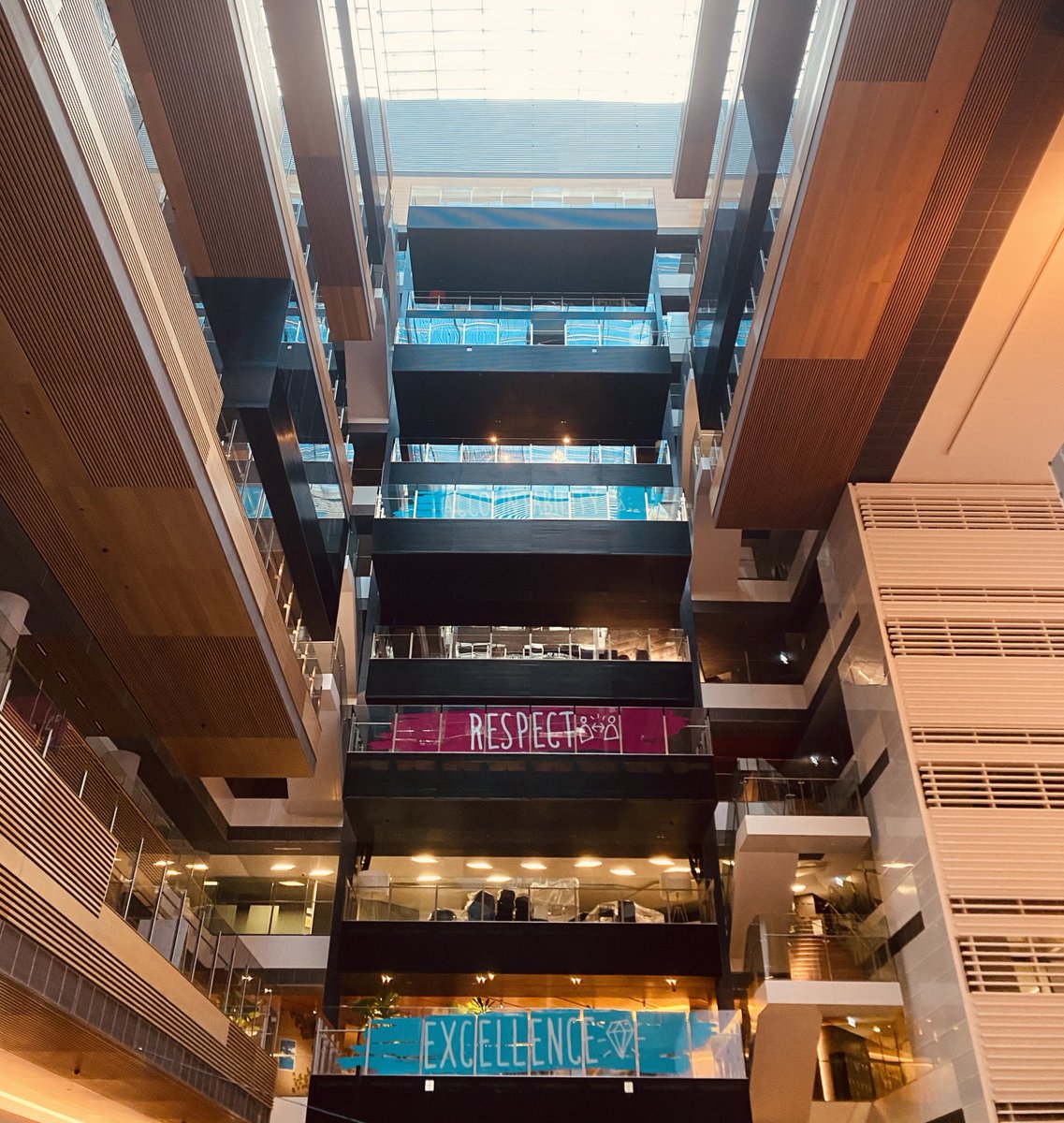 225 days later, back on-site for <a href="/ANZ_bluenotes/">bluenotes</a> (just for today!). Now to find coffee...