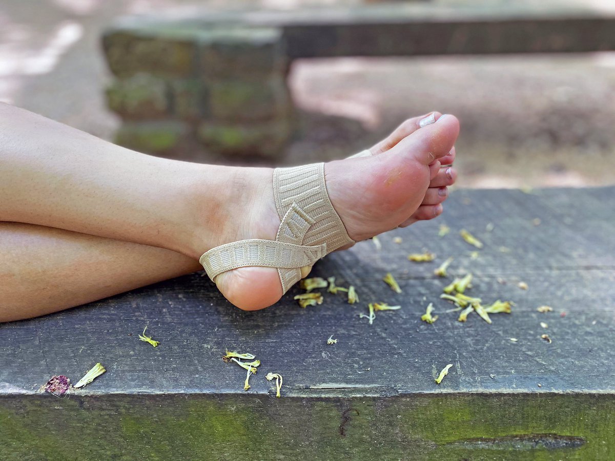 Great review of our X-Brace, a simple yet highly effective solution for foot pain!

#Tulis #Xbrace #Footpain #footbrace #footsupport #archsupport #heelpain #heelsupport