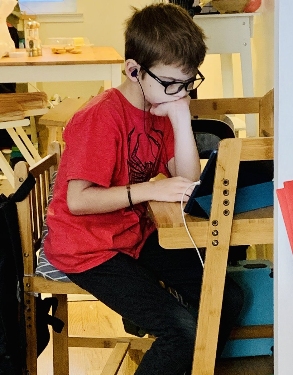 kikionthedaily's tweet photo. Invested in some blue light filter glasses for these two! Here’s hoping they help with that #zoomfatigue 🤞#distancelearning #calmoptics #eyehealth https://t.co/Rwx9gTUxg1