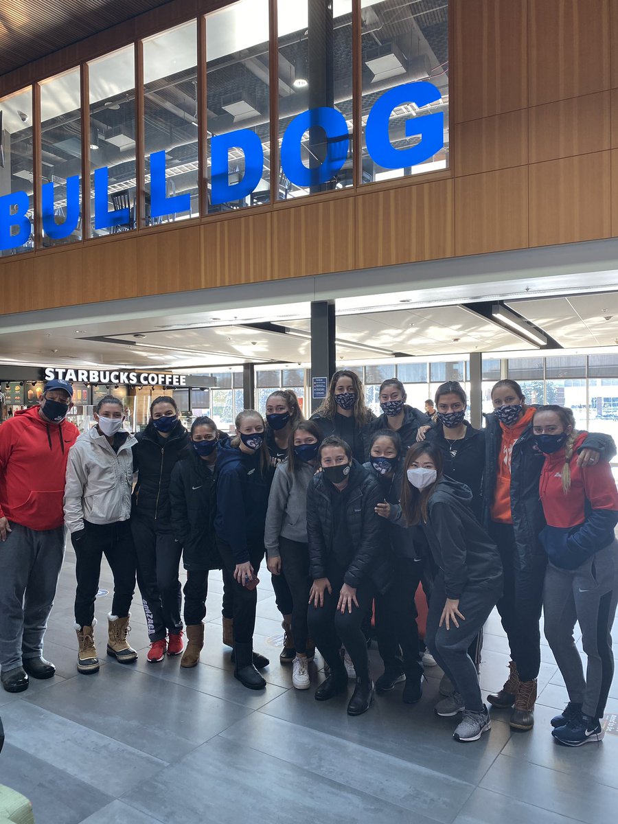ZagWTennis's tweet photo. Guess who came back home for the weekend!!  @katie__day  So happy to see this outstanding Zag back on campus! https://t.co/V4azDcH1vH