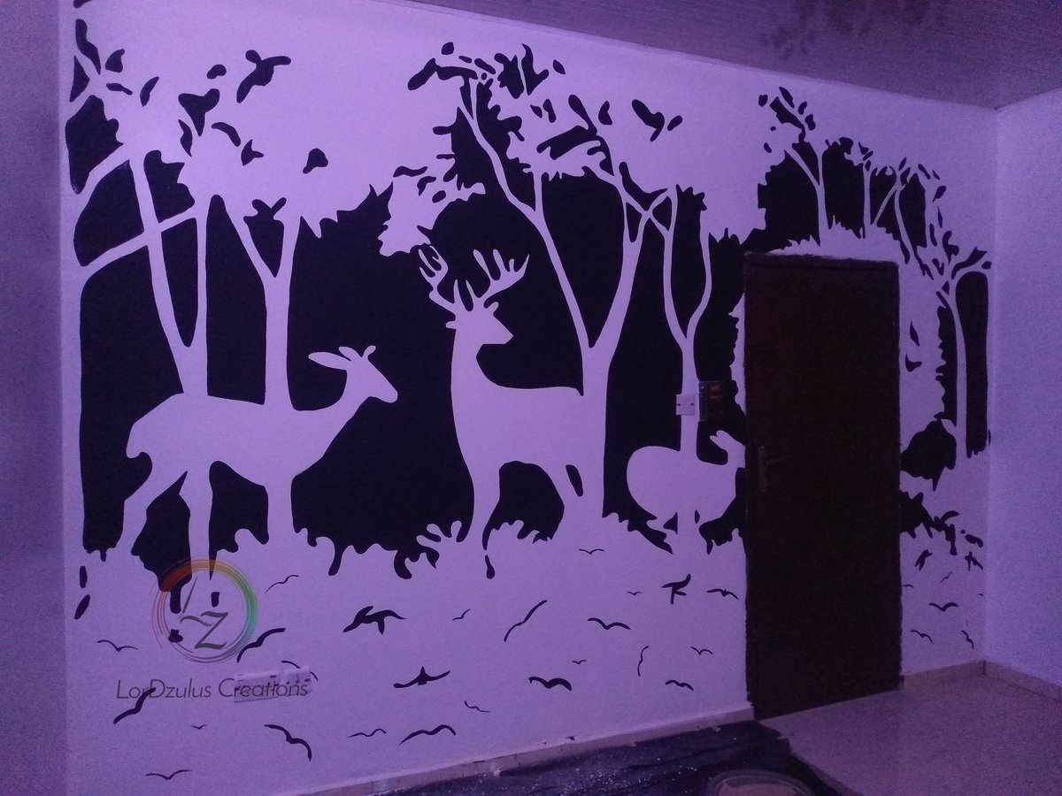 LordZulus's tweet photo. I'm a design specialist in interior and exterior house painting and designs. Happy international artist day. 
Please retweet 🙏🏼✊🏿
#InternationalArtistsDay https://t.co/rbEVKxe04g