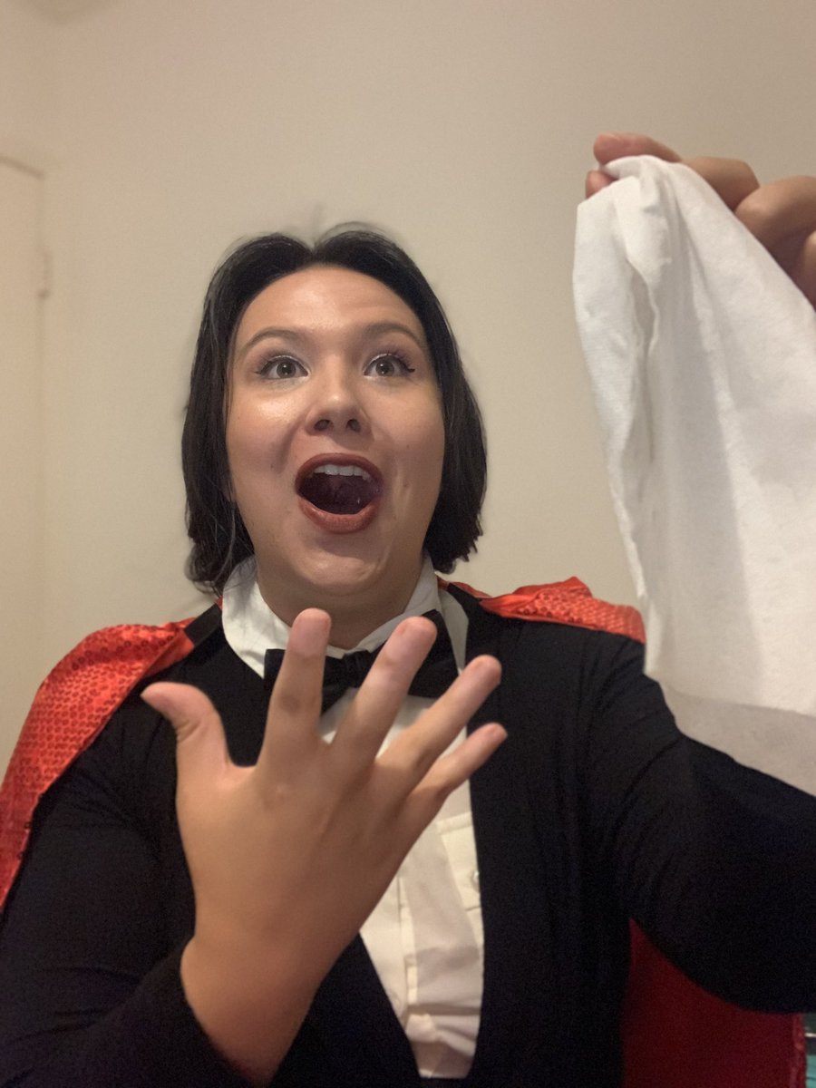 CassieGiraffe's tweet photo. Had such a BLAST as a virtual audience member on @DrewBarrymoreTV for #DrewScarrymore today!!! @DrewBarrymore is INCREDIBLE and I had such a fun time dressing as @AdamSandler’s always melodic Operaman!! What a great way to start a Monday 😍😍😍 https://t.co/5sE8Yocpjs