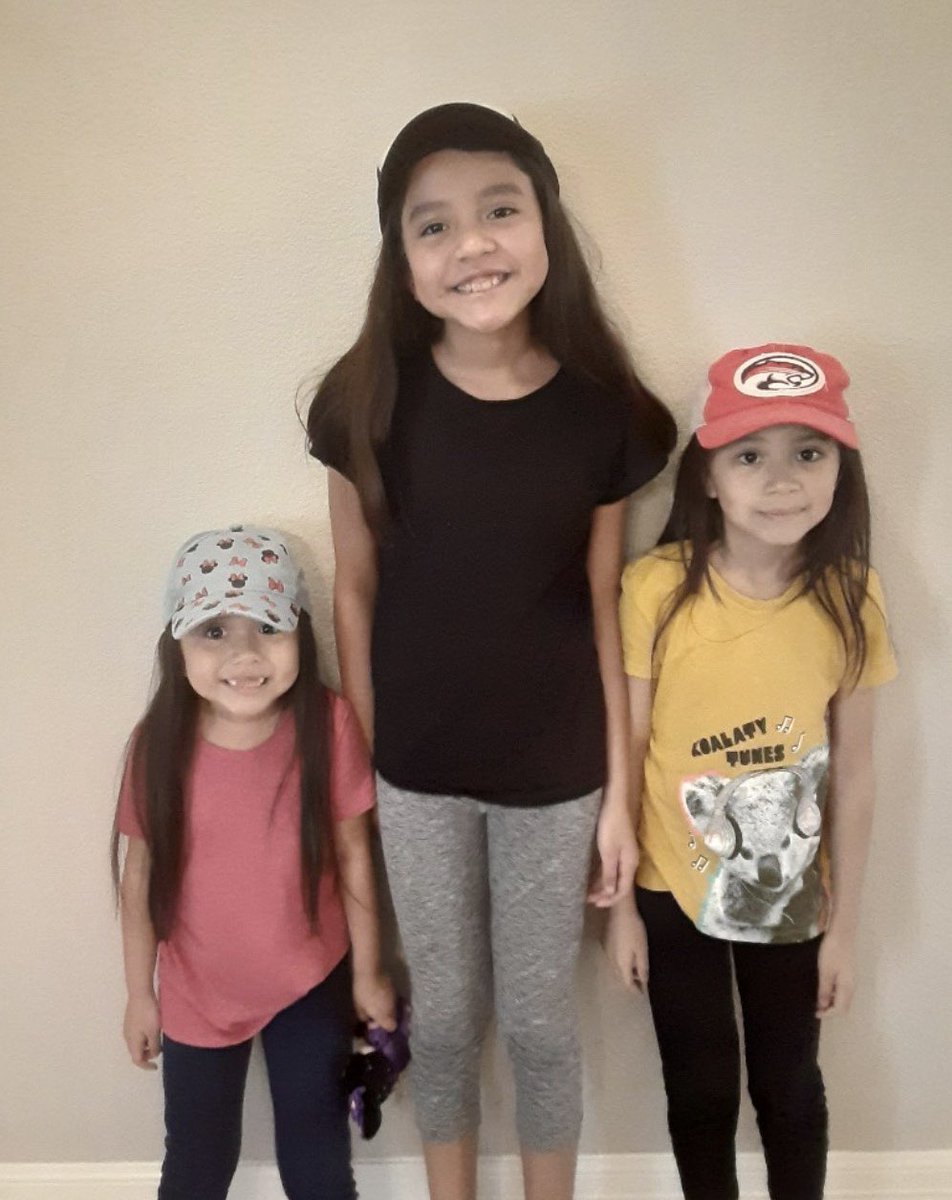 StephanieRazo4's tweet photo. We put a cap on drugs #RedRibbonWeek2020 @HumbleISD_ESE https://t.co/jd0bolTVOY