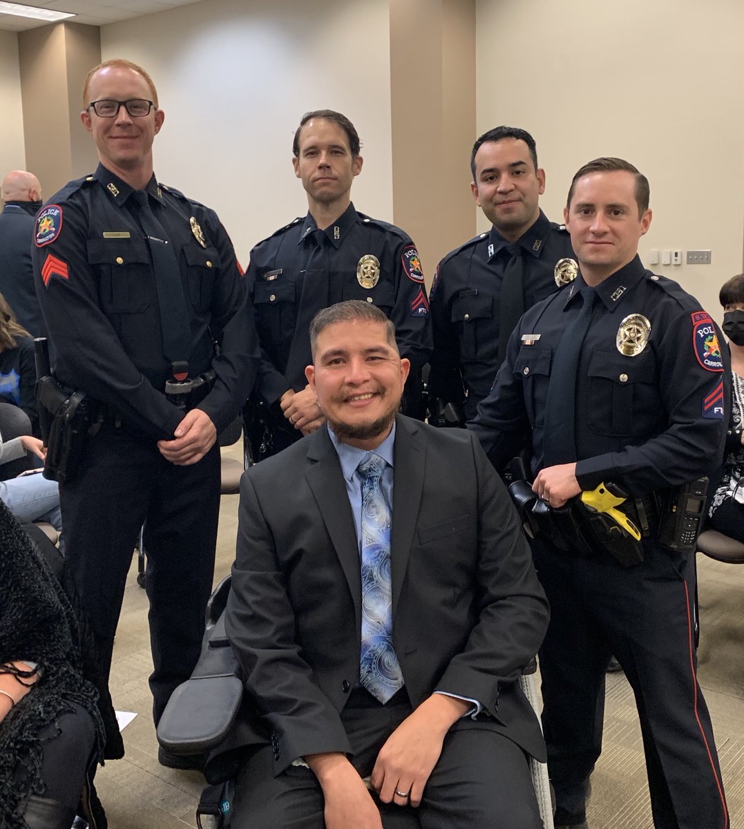 CarrolltonTXPD's tweet photo. Honored to meet @DENTONPD Officer Urbano Rodriguez Jr. today, a year into his recovery after he was shot in the line of duty. 

Thank you @Chief_Dixon2746 for recognizing our officers who found, pursued, and safely arrested the suspects. https://t.co/ijhw4TxASP