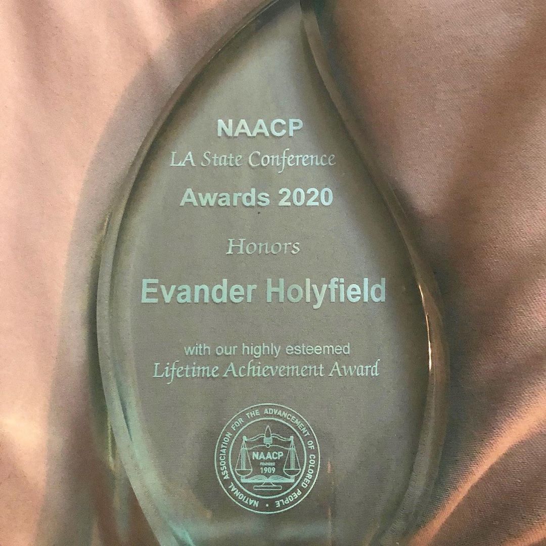 It was an honor receiving the NAACP Lifetime Achievement Award presented by my daughter @ebonneholyfield this weekend. #TeamHolyfield #Family