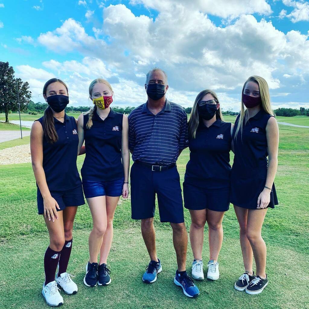 positiveosceola's tweet photo. Love having Head Coach, Jim Endicott and the @stcloudhighschool girls golf squad on PO Sports Break tonight! Check out the full chat at @royalstcloudgolflinks on our FB Page!
#PositivelyOsceola #OsceolaSports #GoingForFive https://t.co/35fhyZMxin https://t.co/uq5NQHWJdQ