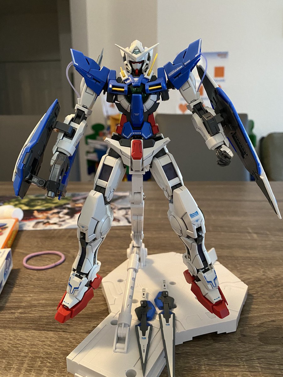 AmaurieRaz's tweet photo. I don’t want to say is done but I got it all traced with gray and black ink. I’m still thinking if I want to keep adding stickers to it. Not sure
#gunpla #gundam #gundamexia #gundam00 #bandai #mgmodelkit https://t.co/rB6KegP9YP