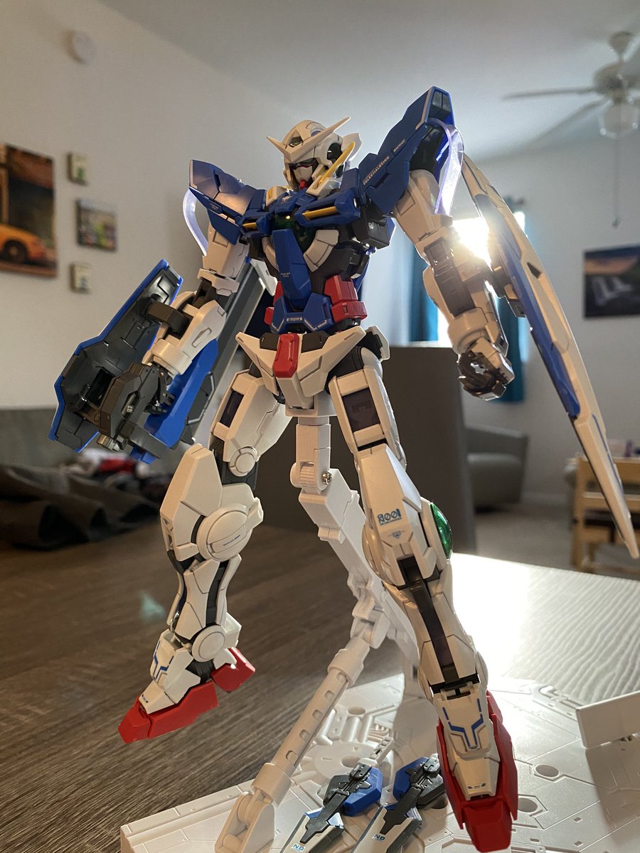AmaurieRaz's tweet photo. I don’t want to say is done but I got it all traced with gray and black ink. I’m still thinking if I want to keep adding stickers to it. Not sure
#gunpla #gundam #gundamexia #gundam00 #bandai #mgmodelkit https://t.co/rB6KegP9YP