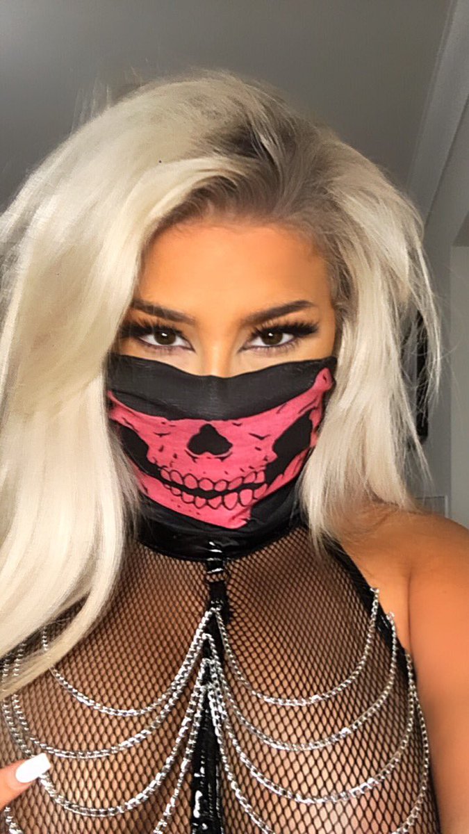 LEXI_LOUX_'s tweet photo. Sooo like where’s my fucking pay pig losers at? I don’t respond on Twitter so subscribe to my OnlyFans, tip me my £20 tribute and I won’t block you 😈 #paypig #findom #dominatrix #AdultWork #payme #tribute #walletrape #BDSM #PVC #sugardaddyneededasap #sugarbaby #OnlyFans https://t.co/qm0Z3nJqMx