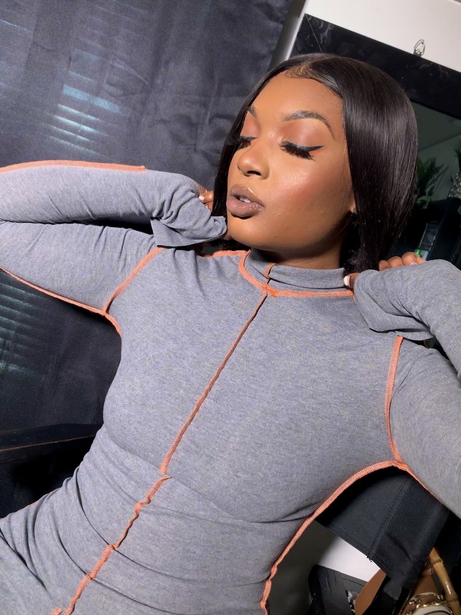 _TheGlamEffect_'s tweet photo. Back in Full Effect 
#alabamamakeupartist #undiscoveredmuas  #makeupartistsworldwide #alabamamua #montgomerymakeupartist #muasfam #makeup #makeuptutorial #makeupoftheday #myASU #montgomeryMUA https://t.co/PsfnmZ6pUY