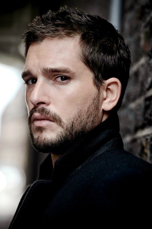 leomanq's tweet photo. Are you #TeamJonSnow or #TeamRobbStark https://t.co/TMkDaOkrdb
