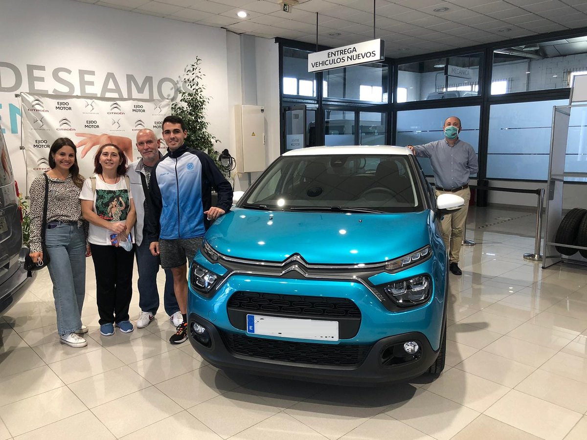 EjidoMotor's tweet photo. Que bonito es el #NuevoC3, y el color Azul Spring le sienta fenomenal. 🤩
Paolo ya disfruta su C3, y puede decir #MiCitroënesdeEjidoMotor. 😎
Gracias por confiar en #EjidoMotor para #EstrenarcocheenAlmería. 👍
#MoveInSpain #CitroënAlmería #Almería #ElEjido #RoquetasdeMar https://t.co/05rvSy2bZR