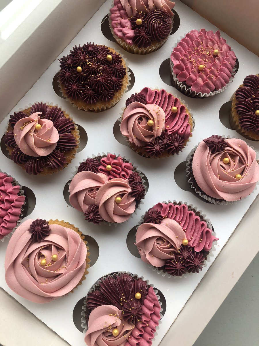 ennahscakes's tweet photo. another day.. more cupcakes x https://t.co/CjXJSThYM7