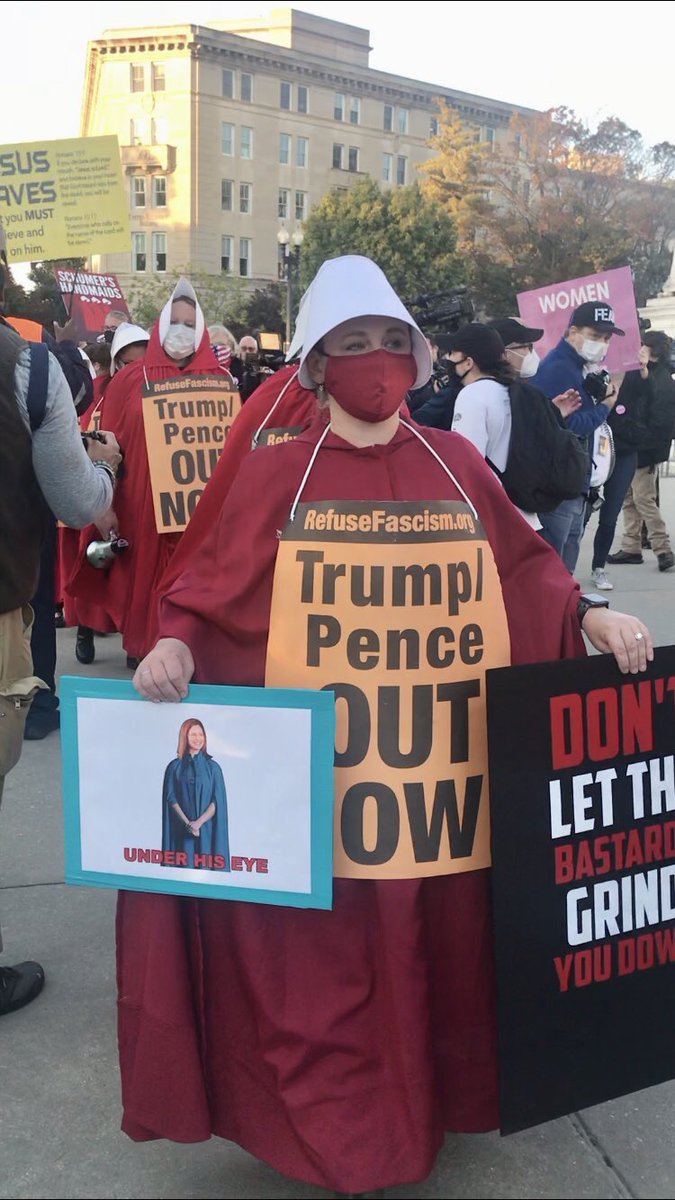 RefuseFascism's tweet photo. Now is the time to choose:
Which side are you on?
All of you who pledged to respect #RBG’s last wish, who were torn apart when she died- it’s time to stand up now.
Join us in DC tonight
#NoConfirmation
#RestInPowerRBG
#TrumpPenceOutNow
#StopTrumpCoup https://t.co/uDHSgzZhUo