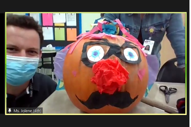 HEPetruzzini's tweet photo. Meet Ms. Jolene - our new @CunninghamATX fourth-grade team member. Yes, we felt obliged to play Dolly's song by the same name. #CunninghamCreates @AustinISD @AustinISDSEL https://t.co/YC5I97FaHY
