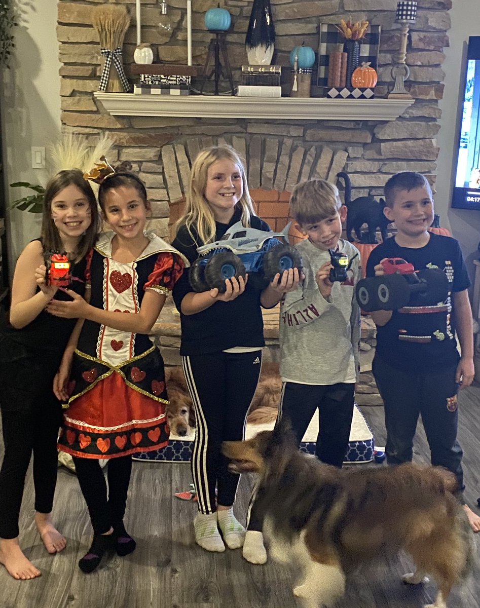 ar_jeffries's tweet photo. Thank you @Tryazon and @SpinMaster for this awesome opportunity!! The kids and adults had a blast playing with the #stuntshot #megalodonstorm and ninjabots (our favorite)!!! #spinmastermonsterjam #tryazon #monsterjam https://t.co/GuTDpIbGMs