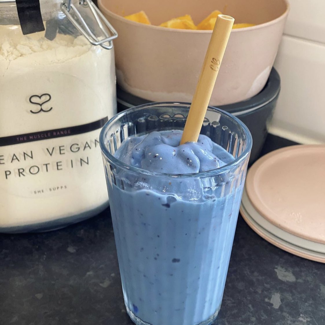 SoSupremeCo's tweet photo. ✨Monday blues pick me up 💙

Lean Vegan Protein shake with a blueberry twist helping @thenutsovegan stay positive 👊
#vegan #mondayblues https://t.co/2CEfAM8337