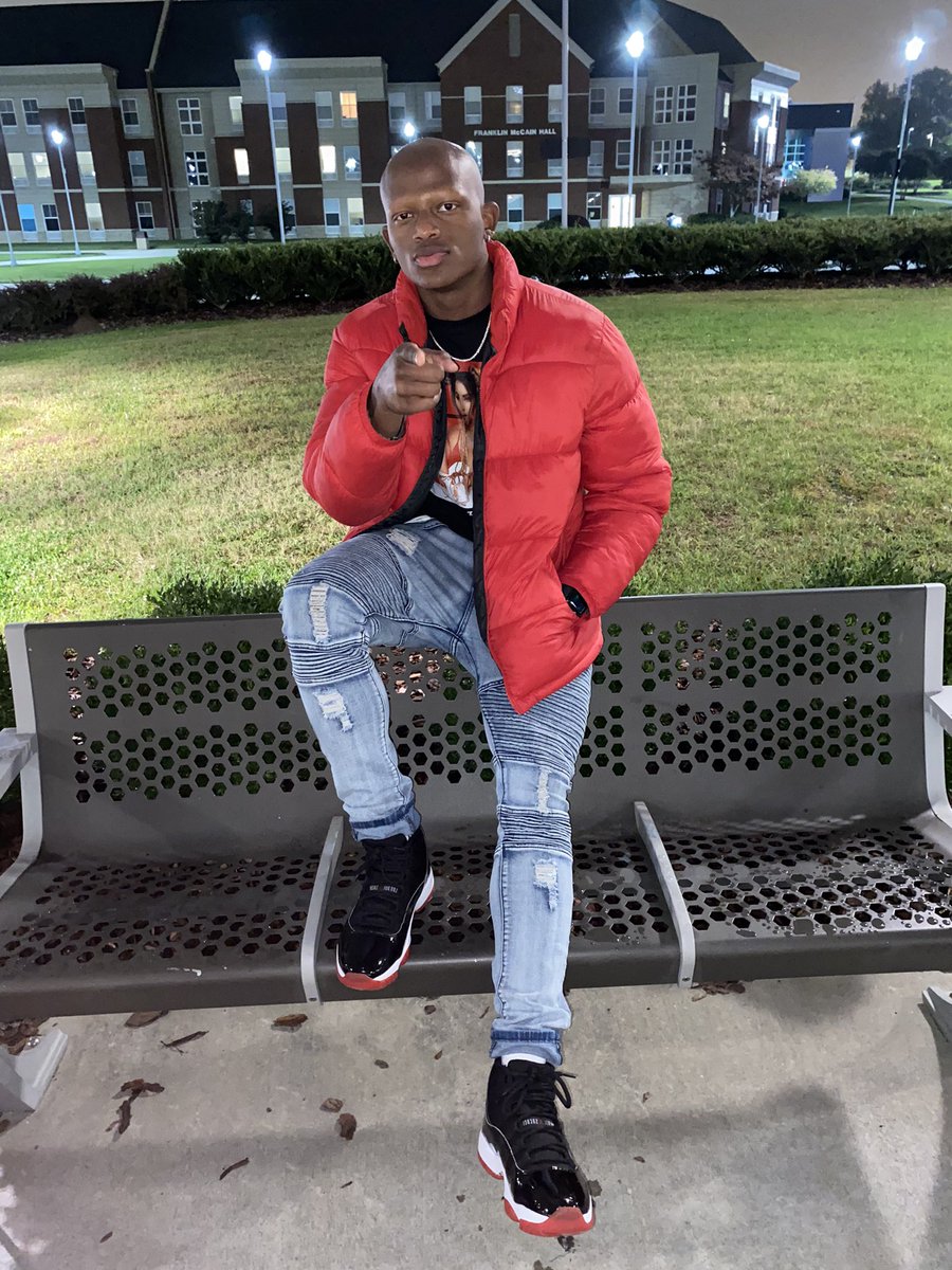 DeangeloGladden's tweet photo. Vibes 🍃🎒 https://t.co/VA0tZicrXZ