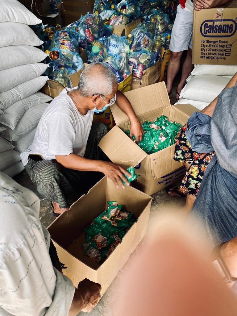 LeongWaiKitCNA's tweet photo. Singapore Association Myanmar has committed $50,000 to helping Myanmar during the #COVID19 period 

On top of medical supplies like masks, it’s also giving out food packs to poor, vulnerable families identified by authorities https://t.co/l5kSBlLt8F
