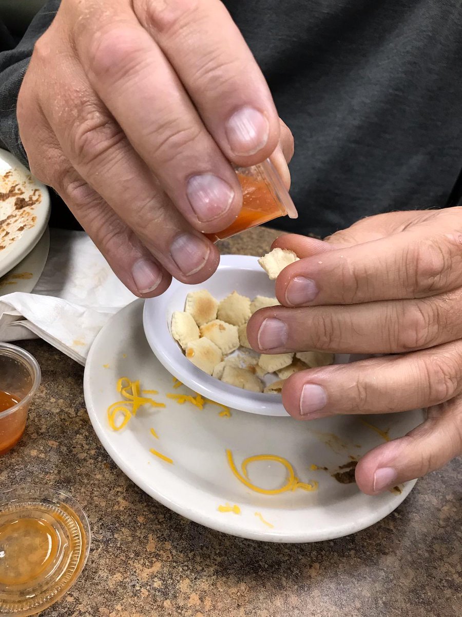 Am I the only one who misses the squeeze bottles...
Skyline time.