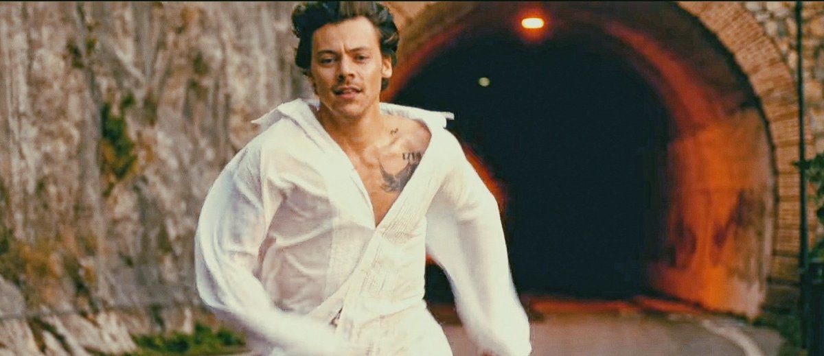 hrystlt's tweet photo. harry styles • fine line era. https://t.co/yoOhvSU0Ue