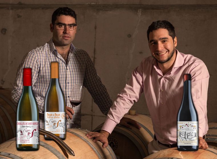 Aurea Vinos (@aureavinos) on Twitter photo #AUREAStyle \ Amigos ... innovadores y un sinfín de cualidades más distinguen a <a href="/NorbertoPaez/">Norberto Páez</a> y <a href="/SebastianBisole/">Sebastian Bisole</a>, de <a href="/PasoaPasoWines/">Paso a Paso Wines</a>, que, en los próximos días lanzan 3 novedades, #Orange y un #Clarete Field Blend de la línea #PasoaPaso además del Corte Único de #LosAbandonados #AUREAStyle \ Amigos ... innovadores y un sinfín de cualidades más distinguen a <a href="/NorbertoPaez/">Norberto Páez</a> y <a href="/SebastianBisole/">Sebastian Bisole</a>, de <a href="/PasoaPasoWines/">Paso a Paso Wines</a>, que, en los próximos días lanzan 3 novedades, #Orange y un #Clarete Field Blend de la línea #PasoaPaso además del Corte Único de #LosAbandonados