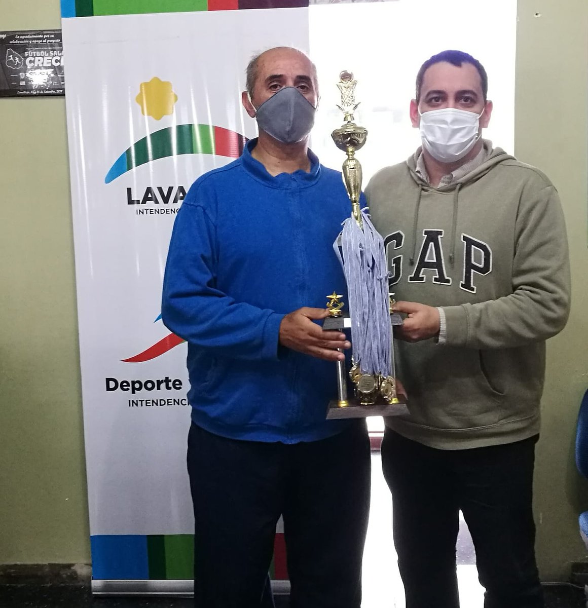Liga Minuana de Basket edición 2020. Hoy en oficinas de deporte y juventud se realizó por parte del director del Área Dr. Mauricio Baubeta la entrega de trofeo y medallas para el campeón Copa Intendencia departamental, recibió por parte del ejecutivo Oscar Tellechea.