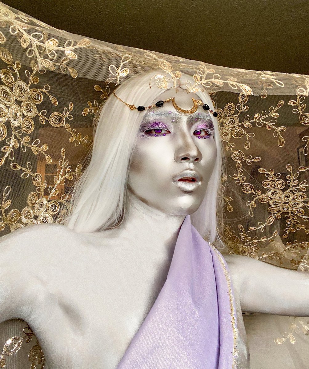 jaimemartinko's tweet image. My interpretation of the Lunar Deity Bulan — Patron Deity of Homosexuality, Youth, and Beauty 🌙✨ One of the 7 moon deities of the Philippines
 #Halloween2020