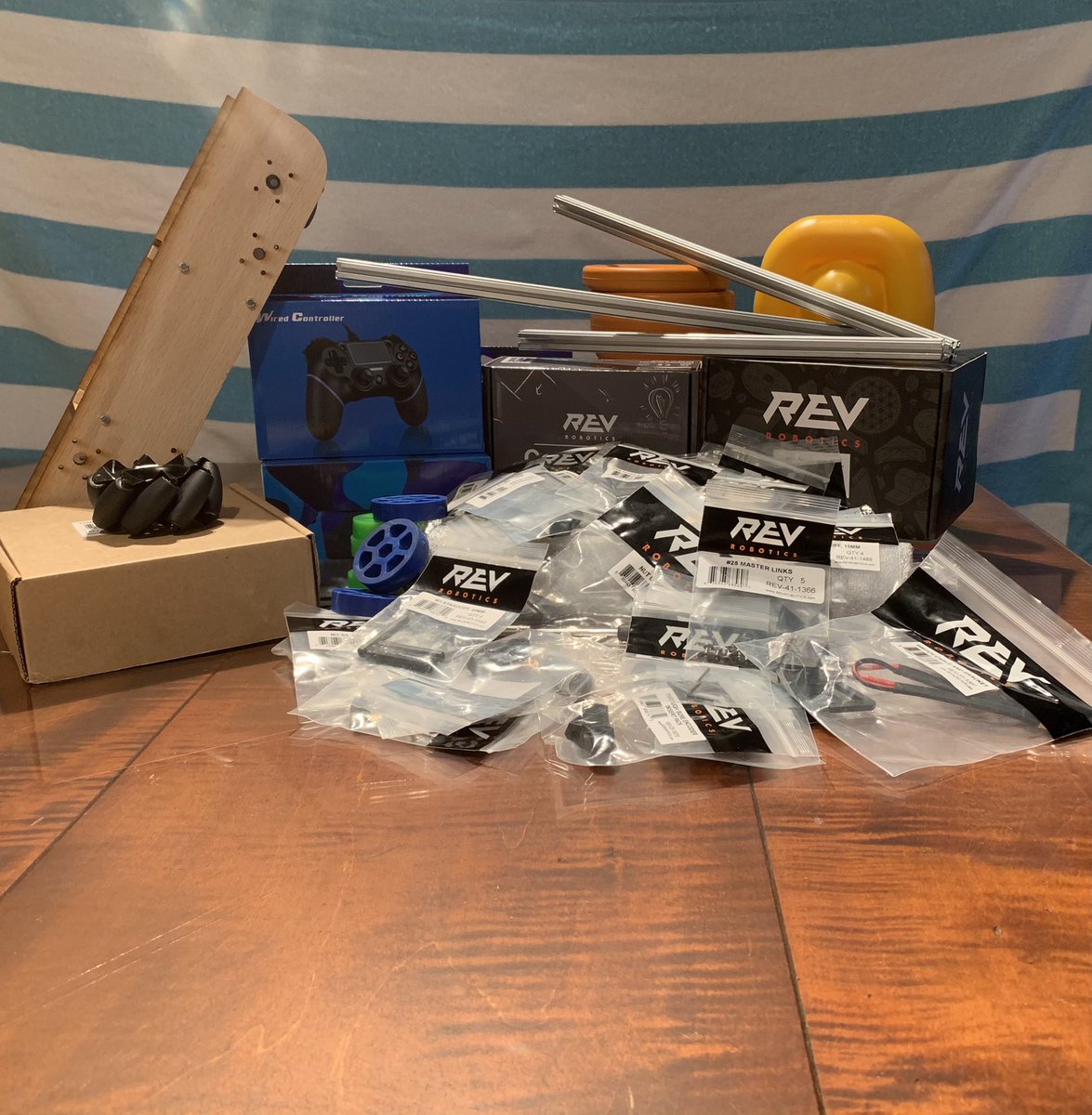 14365 Summit Knights tweet media