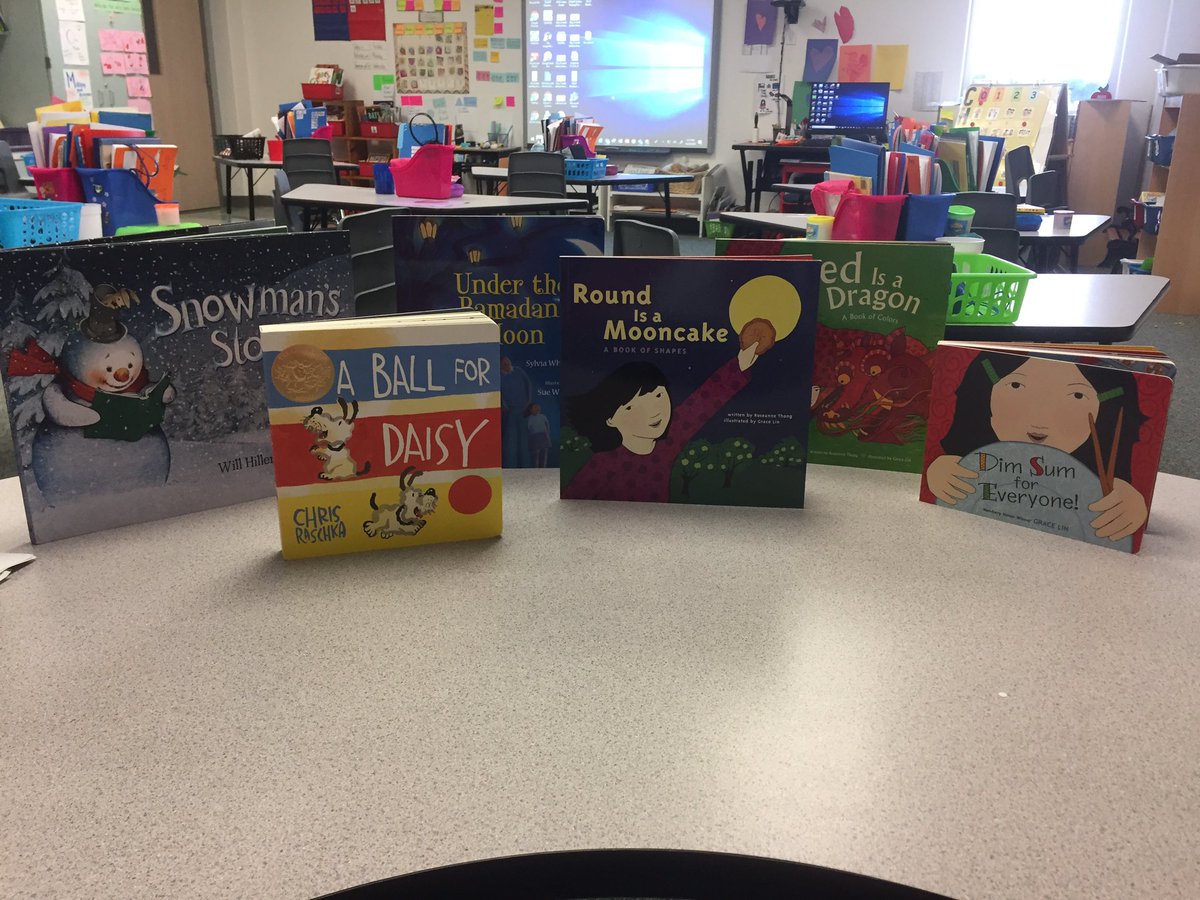 Thank you Paracha family for the amazing books!  I cannot wait to share them with the class! <a href="/USEStallions/">Stephens Elementary</a> <a href="/ParachaSidrah/">sidrah paracha</a> @StormsCrew