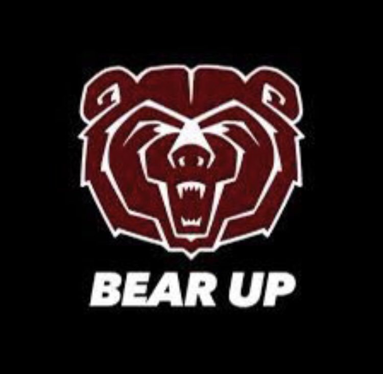 Freshie_Lologo's tweet photo. After a great talk with coach @RonnieFouch I am blessed to say that I have received my first offer to Missouri state university #wakethebears🐻@SDmesafootball https://t.co/YjTJUwjWpo