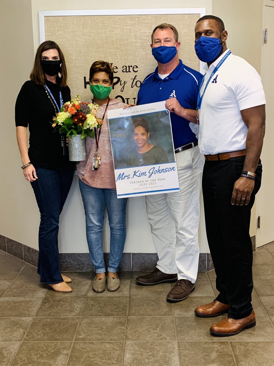 mallory_kincaid's tweet photo. Congratulations to @AuburnJrHigh’s Kim Johnson for being named AJHS 2020 Teacher of the year!!! https://t.co/HdOePMvWI2