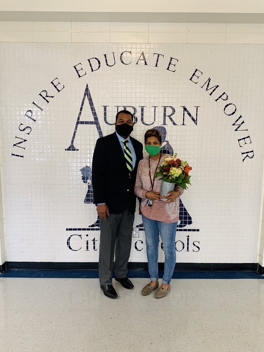 mallory_kincaid's tweet photo. Congratulations to @AuburnJrHigh’s Kim Johnson for being named AJHS 2020 Teacher of the year!!! https://t.co/HdOePMvWI2