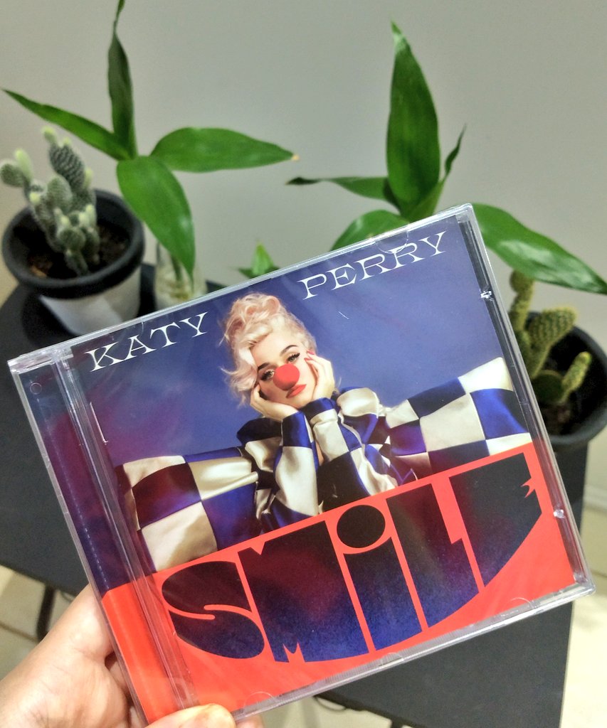 aKatyKitten's tweet photo. Chegou o meu bebê 💕 https://t.co/7WYf9non4H