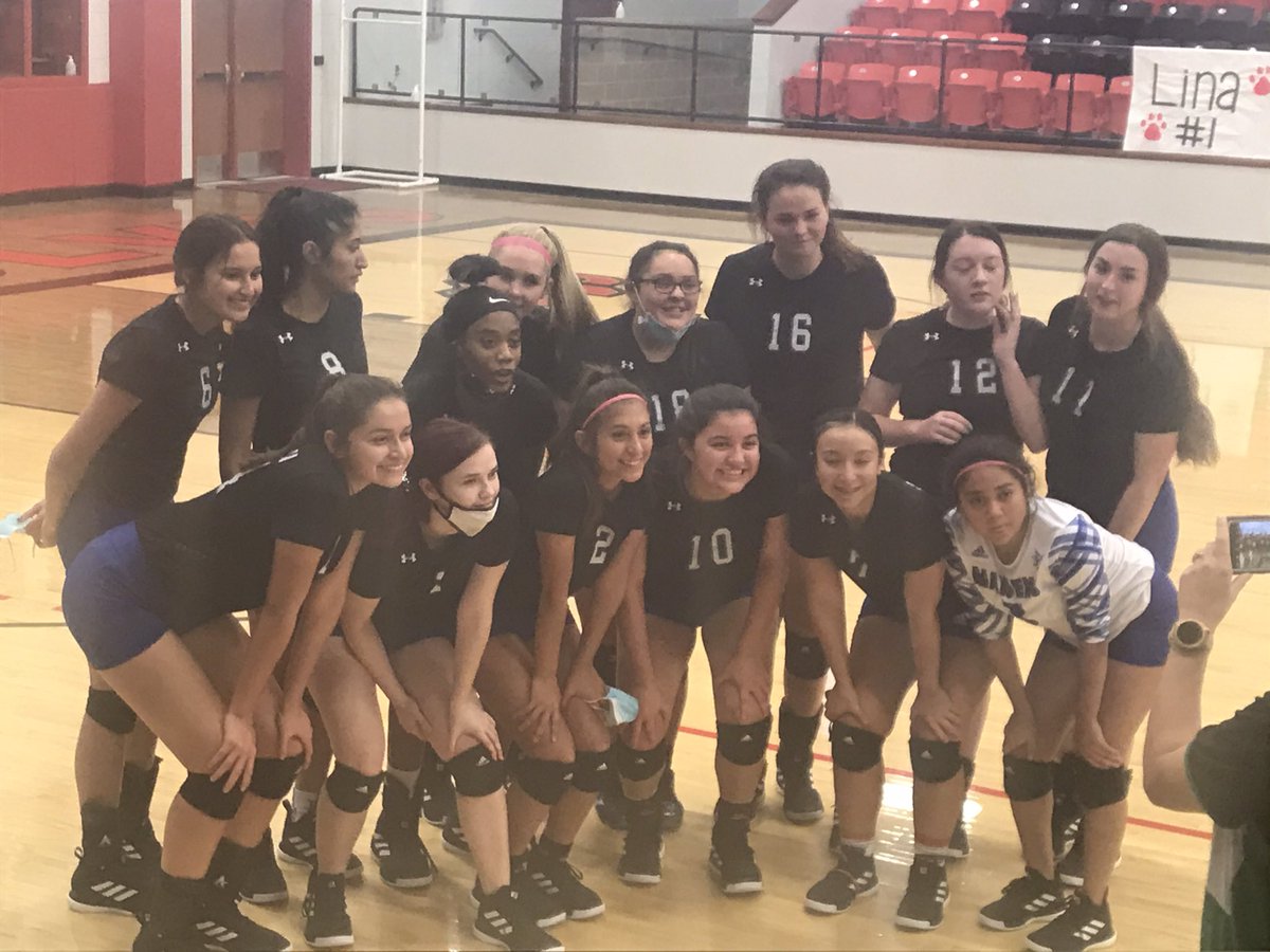 SAISD_Athletics's tweet photo. Congratulations to the Lady Maidens on advancing to the playoffs! @sa_lakeviewHS @CoachLVasquez https://t.co/abFjR276F6