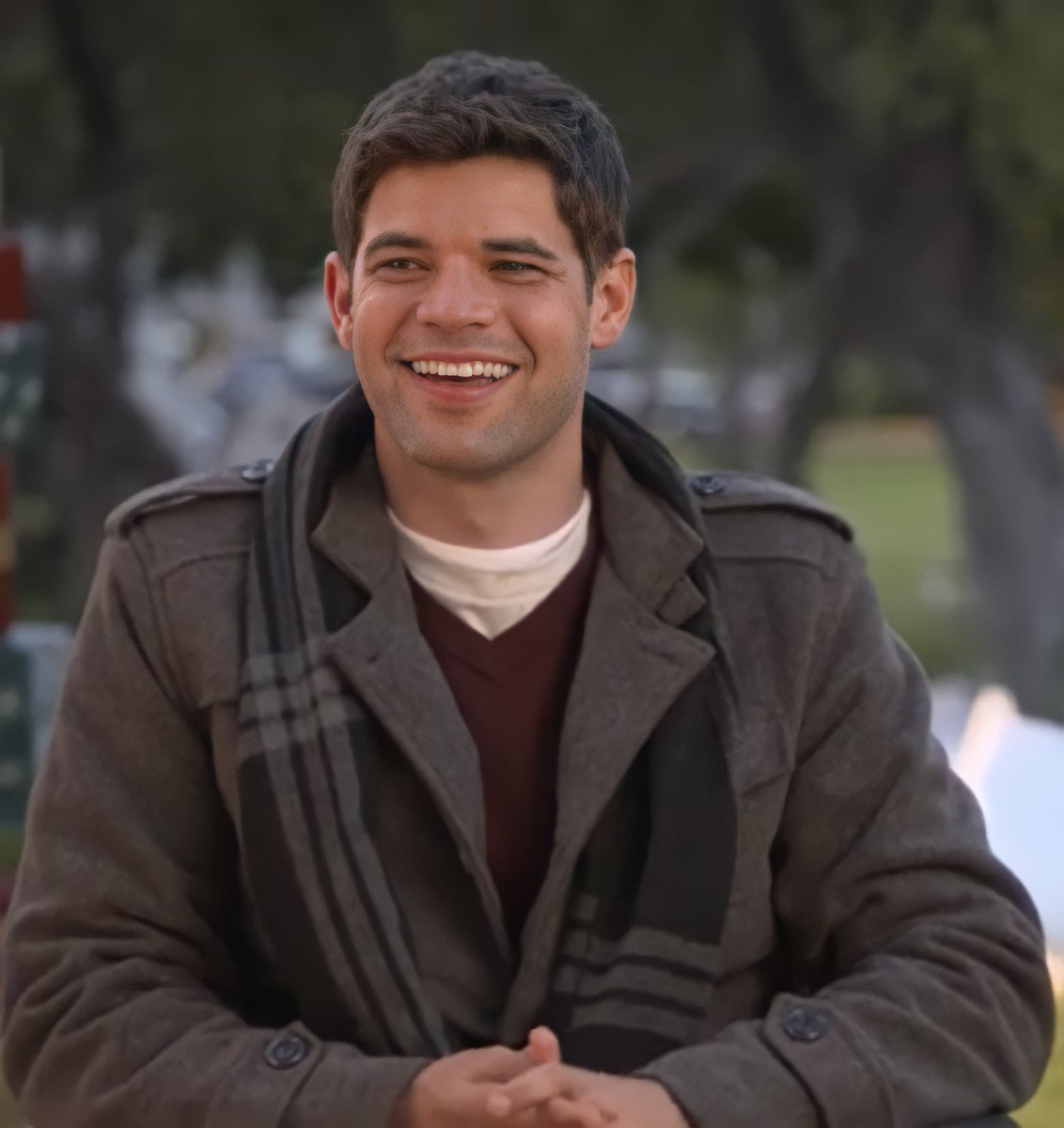 StoopToCity's tweet image. Finds himself unable to pay attention to the interview, as he's entirely enamored by @StayingFoxy.