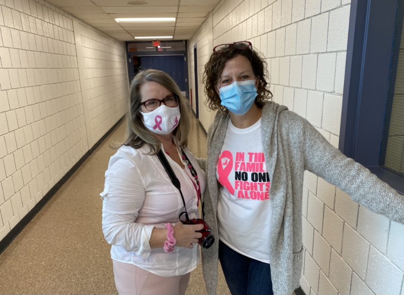 #BPatriotProud #BCSDSpiritWeek  <a href="/bderr_bio/">Bridget Derr</a> @GaelBobby  Science represents!