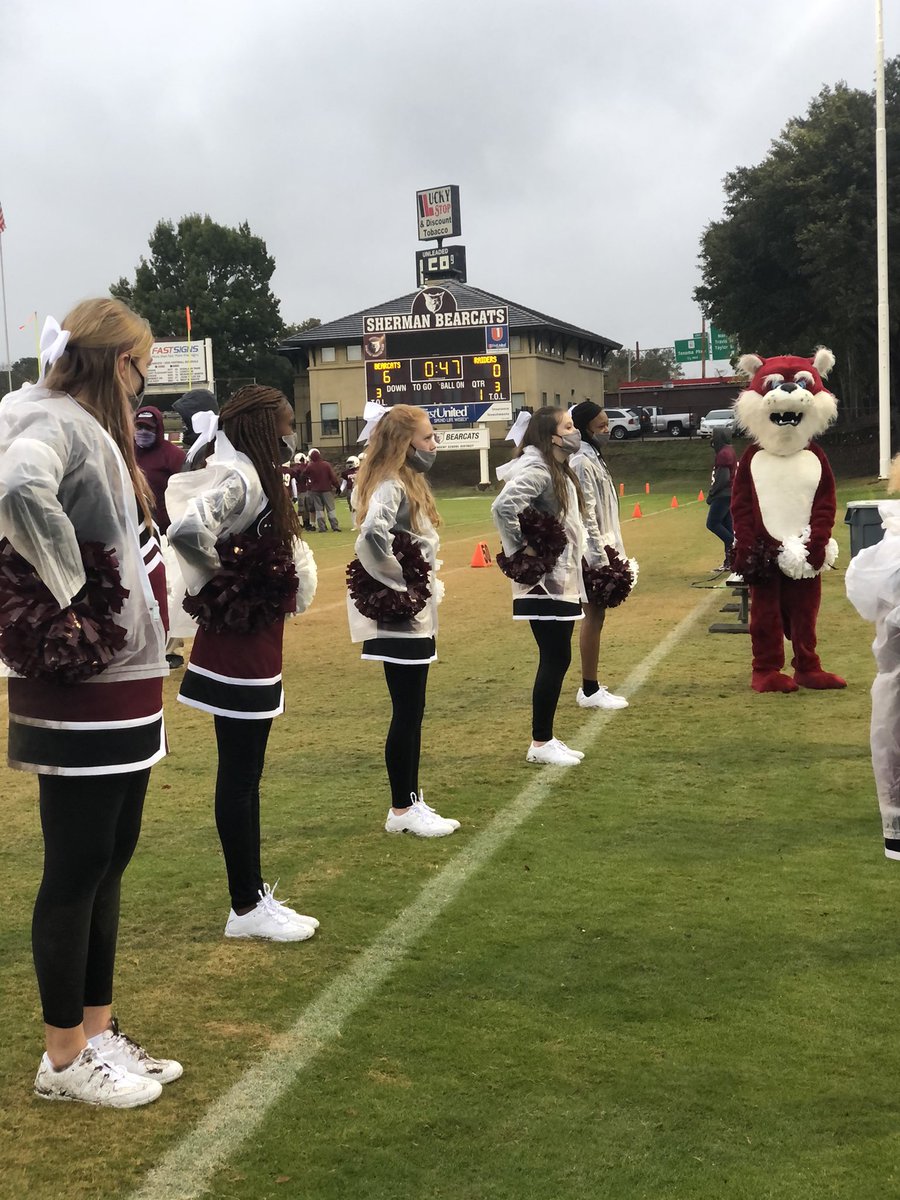 itsreneecole's tweet photo. Come on out fans and support our Bearcats! #gobearcats https://t.co/58L1fpkadj