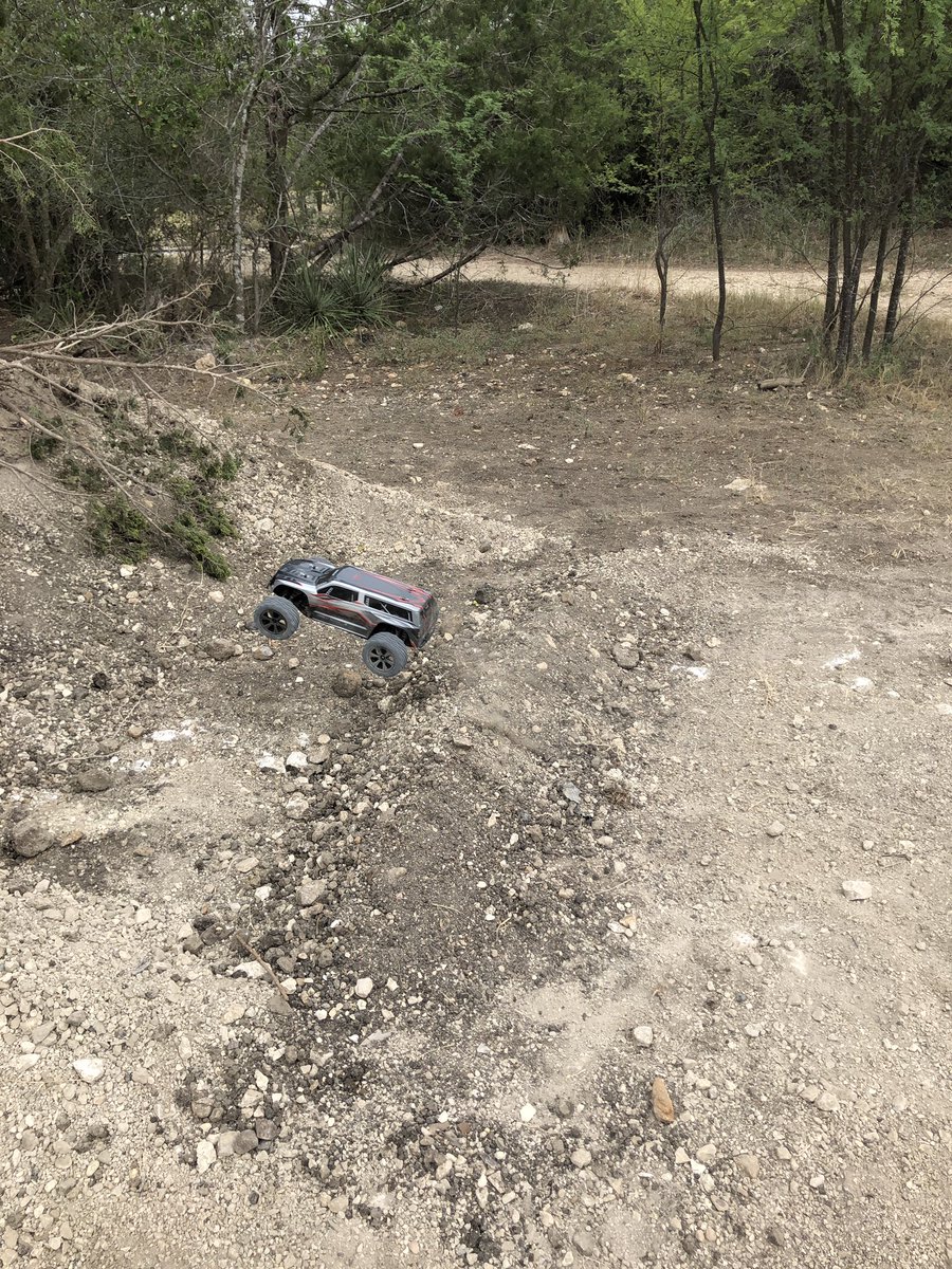 ragingrobotpar1's tweet photo. Unchallenged performance. https://t.co/DxLCeQnhh6 get your own here! #redcat #redcatracing #redcatnation #rctrucks #rccars #rcaction #sweetjumps https://t.co/ZZlGOgHhvF