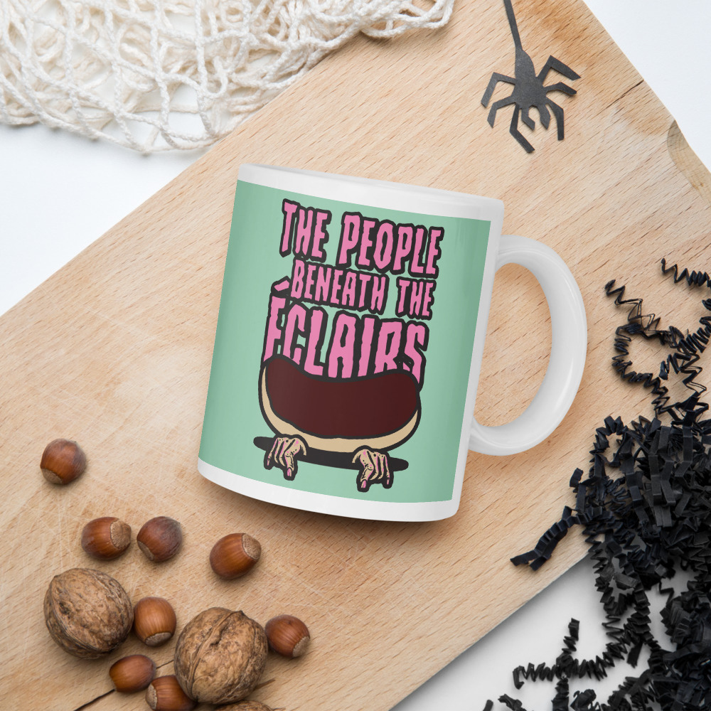 MovieTheFood's tweet photo. In every bakery there is one pastry that chefs whisper about and commis cross the kitchen to avoid.
#thepeopleunderthestairs #peopleunderthestairs #brandonadams #everettmcgill #wendyrobie #wescraven #horrortee #horrormerch #culthorror #horrocon #eclair #eclairs #éclair #éclairs https://t.co/eoR9UiPDvX