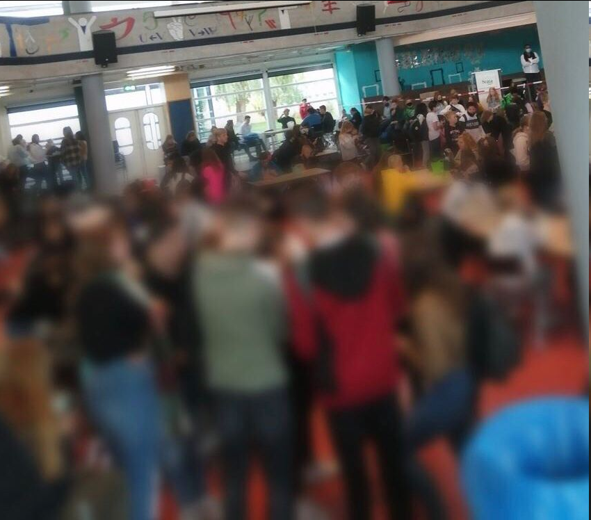 Vandaag, willekeurige Nederlandse school. 

Need I say more? 

#scholenveilig of #scholendicht