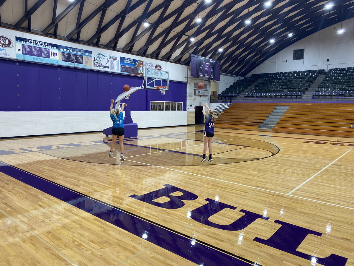 CoachMoe86's tweet photo. Two JR guards have been getting a ton of shots up after open gym. Can’t wait to see these two step up! #PPEW #TheUnseenHours #ShootersHigh https://t.co/5pmIn0nJRp