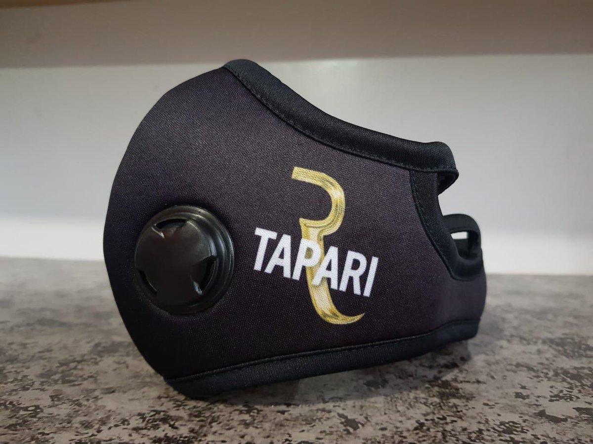 RTapari's tweet photo. Muchas Gracias @masbar.arg por los nuevos tapabocas para todo el STAFF. Súper cómodos y con válvula para respirar!!! @lurangopro
.
.
#tapabocas #tapabocastapariband #rodrigotapari #tapariband #2020 #proteccion #covid_19 https://t.co/aSsPmj3k5U