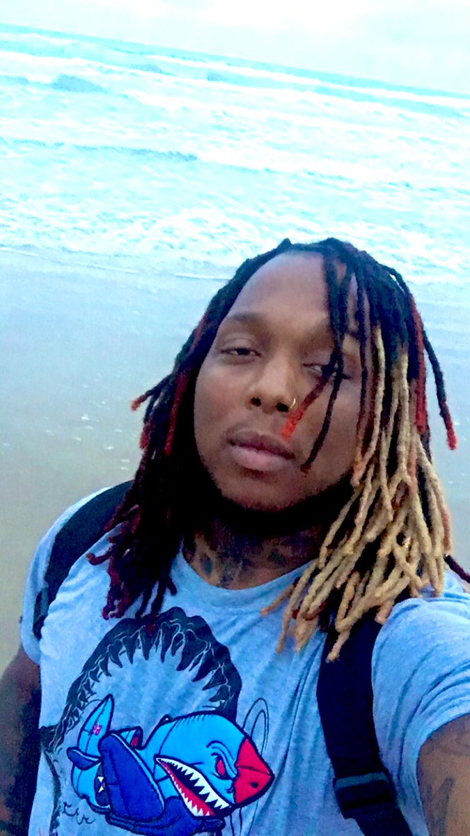 _jolotto_'s tweet photo. Beach Bum 🏝 https://t.co/KnXXClL4Wm