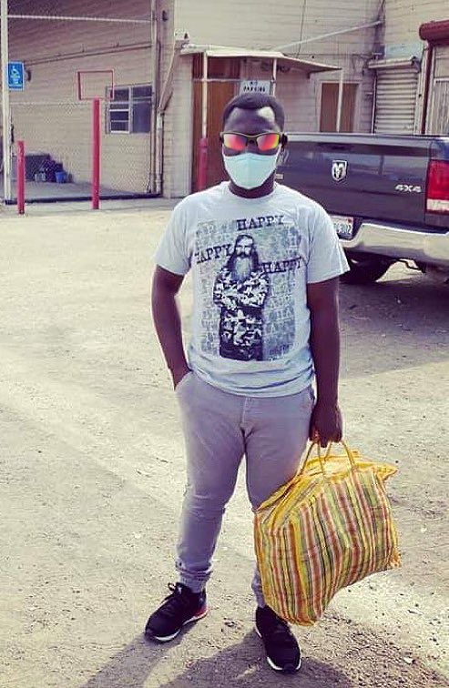 Border_Angels's tweet photo. Meet our latest Familias Reunidas Bond Recipient: Adom. Thank you for your continued support. He is a Ghanaian asylum seeker who spent 2 1/2 months in detention!
Donate: https://t.co/Ty6Fr1ncs8

#borderangels #abolishICE #freethemall #closethecamps #freeandalive #bondprogram https://t.co/sOy2DX6zuX