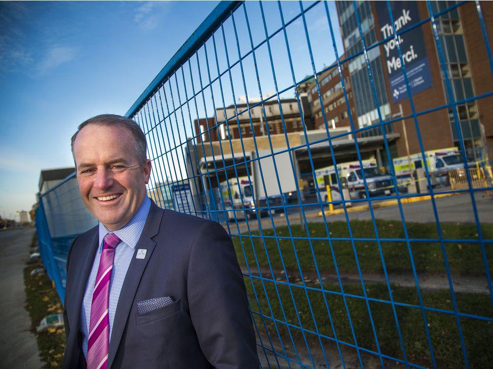 OttawaCitizen's tweet photo. Ottawa hospital building temporary unit to reduce overcrowding https://t.co/kVav9AKeaG https://t.co/km3P4K0FFk