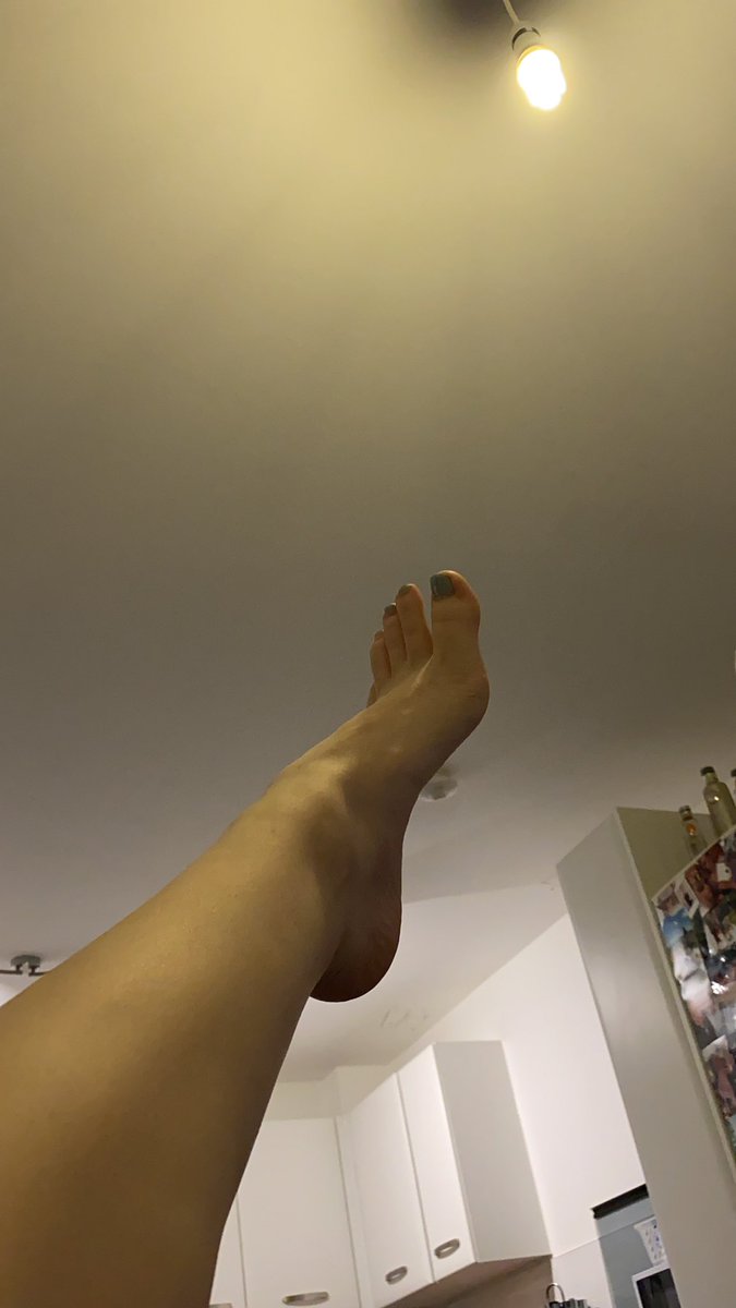 UkMistressLeeBU's tweet photo. Send £100 and thank me. 

You know my feet make you weak. 🦶🏼 😈

• Findom • Finsub • Paypig • humiliation • Footfetish • https://t.co/S9qtXPNgOH