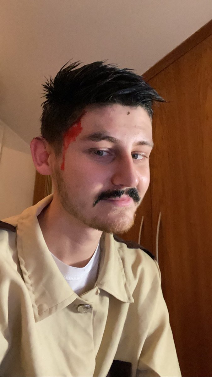 HorrorHomos's tweet photo. We’re doing a special Halloween episode. I thought Dewey would be fun x. Stay tuned for more scream content! @DavidArquette #Dewey @ScreamMovies #Scream5 #GaleWeathers #DrewsMovieNite #31DayHorrorChallenge #LGBT #horrorfans #screammovies @DrewBarrymoreTV #DrewBarrymore https://t.co/SmP08dBHAe