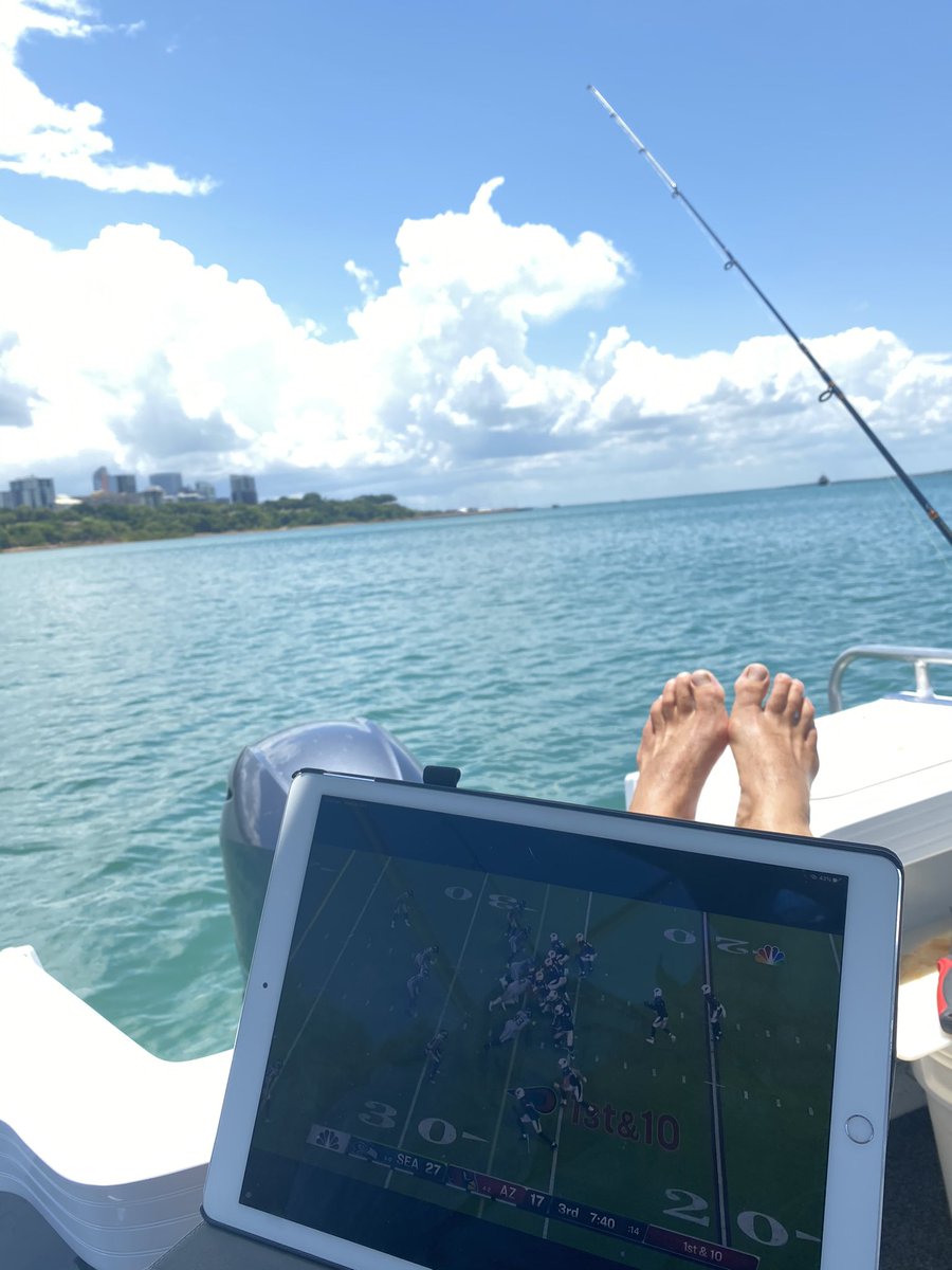 chrisbryan82's tweet photo. I call this research @jlandsme_93!!  @913sportfm #NFL #darwinlife https://t.co/1mZGOCZyH0