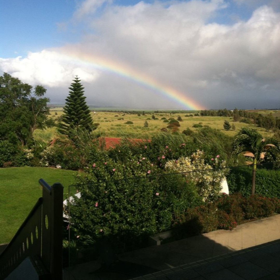 HawaiiBitcoin's tweet photo. #remotework in #Maui  where core Dev teams can sprint and scrum for weeks or months at a time in a pre-test environment in digs that aren't too shabby!  Blended remote and team experience! Yes, yoga on the deck and bike tours are optional #siliconemaui #futureofwork https://t.co/WFOCggYXxq